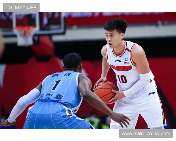 赵睿攻防两端核心价值凸显,强硬突破撕裂防线奠定基调 赵睿攻防两端核心价值凸显,强硬突破撕裂防线奠定基调