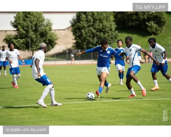 兰斯上半场补射破门领先，斯特拉斯堡下半场连入两球逆转