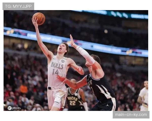 公牛吉迪武切维奇挡拆 团队传导面临防守压迫